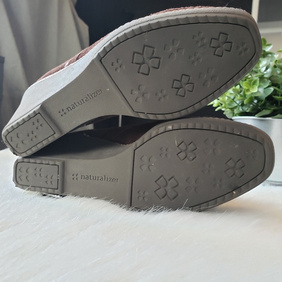 Naturalizer Kaitlyn Suede Boot - Picture 2 of 7